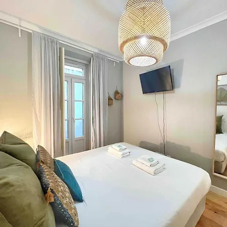 Rosario 2 By Homeful Homes Lisbon